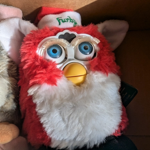 Furby Limited Edition Bundle Vintage Toys 1998 1st Gen 1999 2ndGen Christmas NWT - Picture 11 of 16